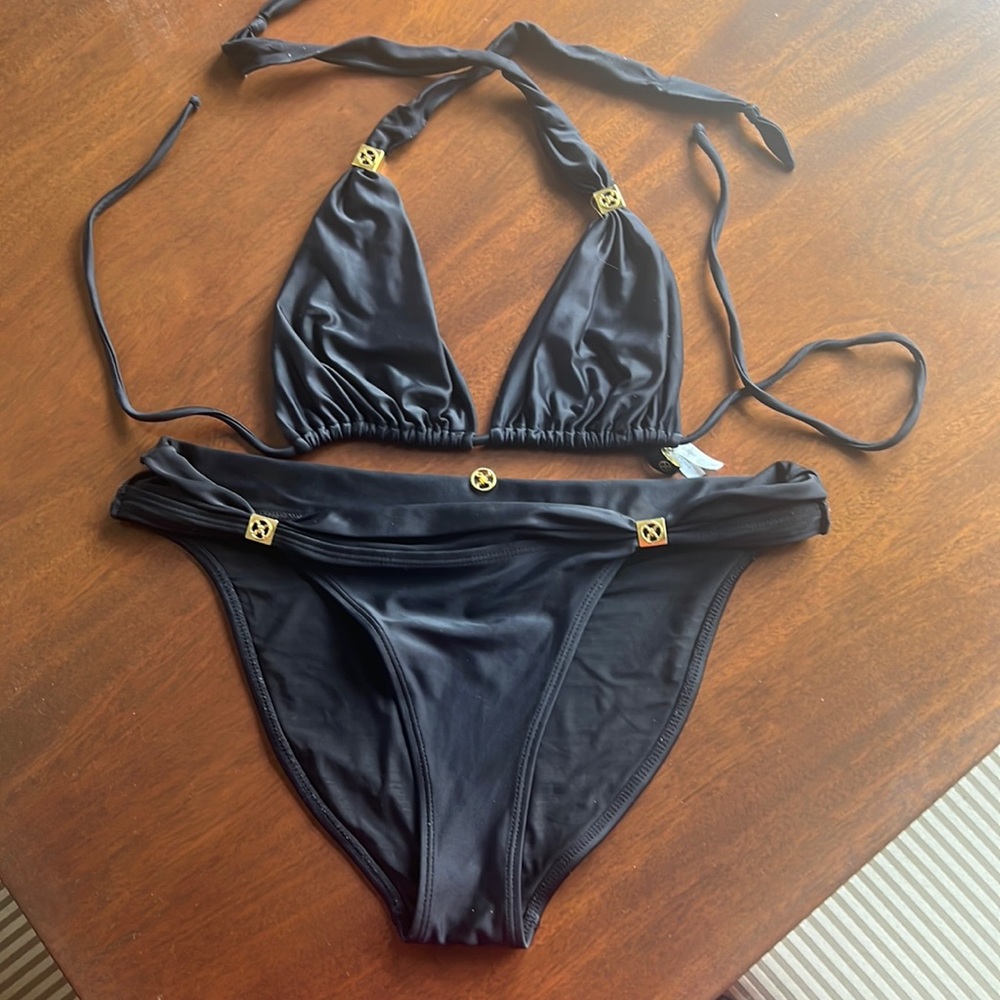 Vix Swimwear Black Bia Bikini. Size Large.